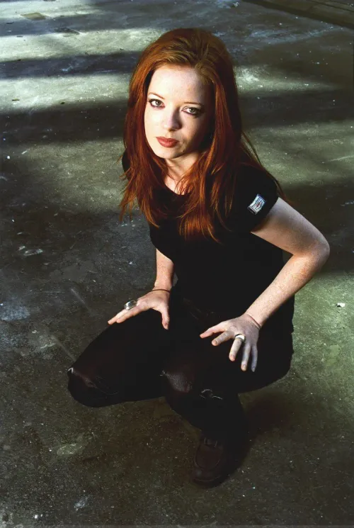 Thumbnail Redheaded Goddess: Exploring the Enigmatic Shirley Manson through the Eyes of Author portmaniac