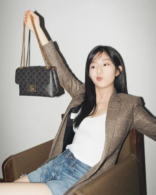 Thumbnail Shin Eun Soo: Exploring the Works of Author dontmesswithmeguy in the World of Kdramafap