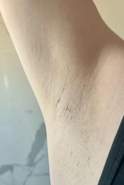 Thumbnail Morning Armpits: A Slight Scent for a Fresh Start | sunnypits