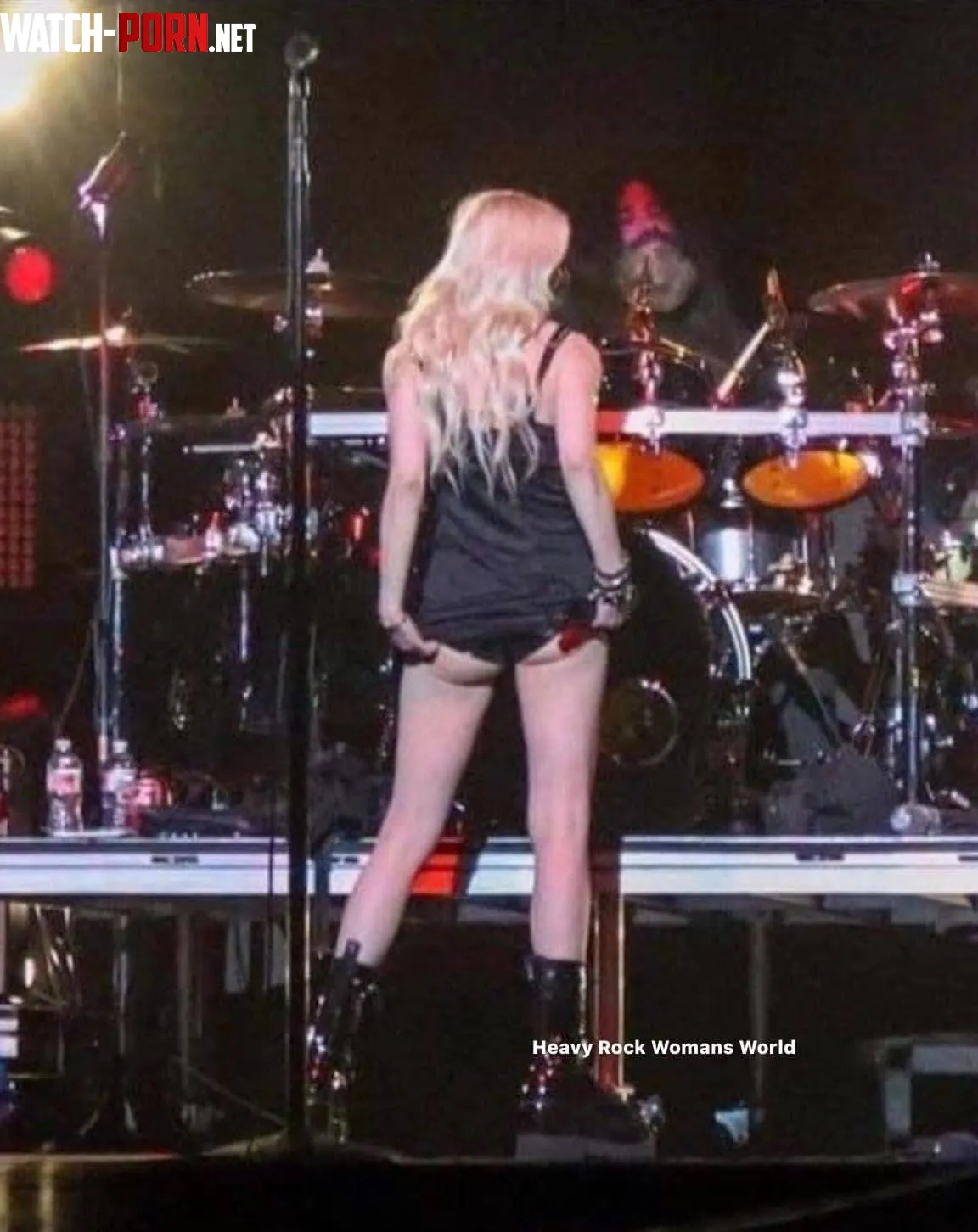 Taylor Momsen by roofus8658
