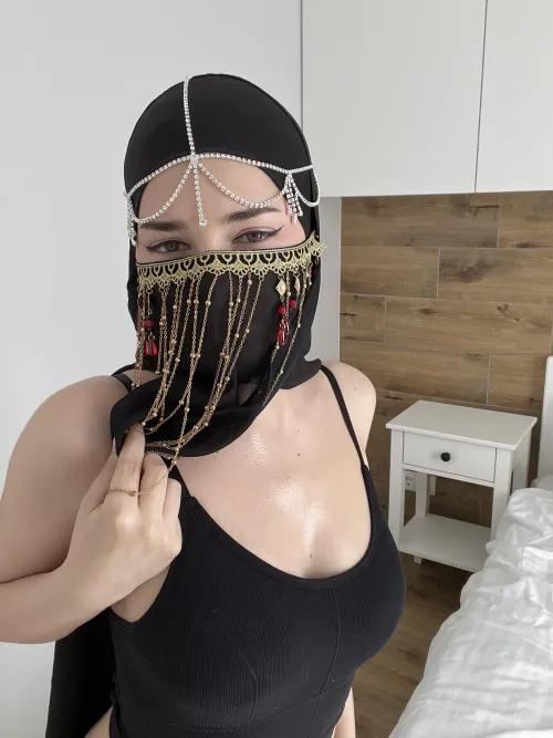 Thumbnail SweetiestBabby Opens Up About Sweaty Breast Experience