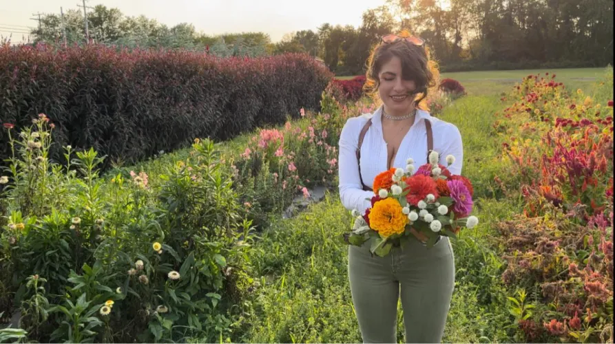 Thumbnail LexGoEveryday: Embracing Autumn Bouquet Elegance