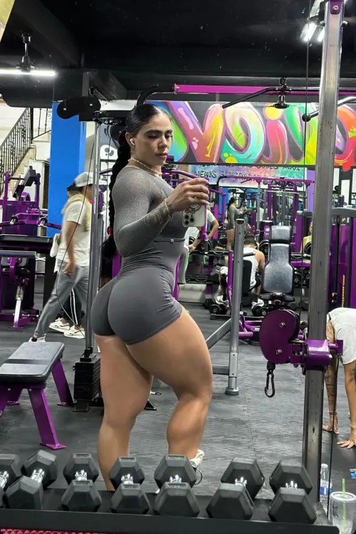 Thumbnail thickfit Model Elizabeth Peralta by RedHopSnob