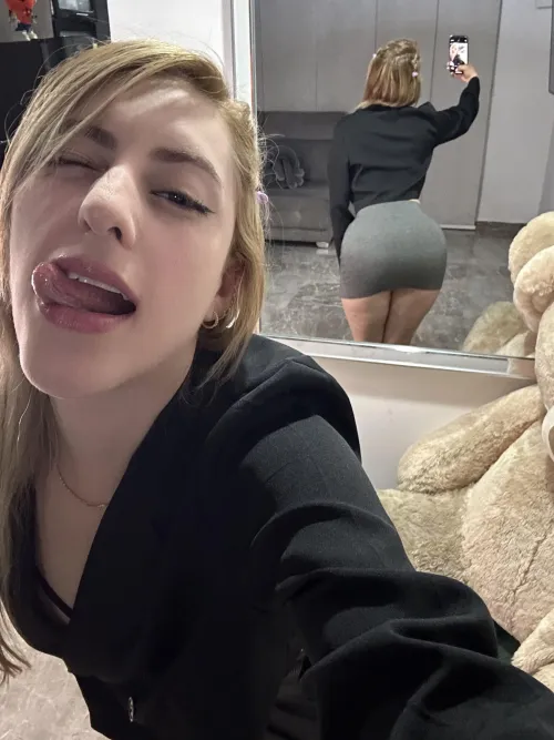 Thumbnail Fun at Work: A Secretary's Playful Antics