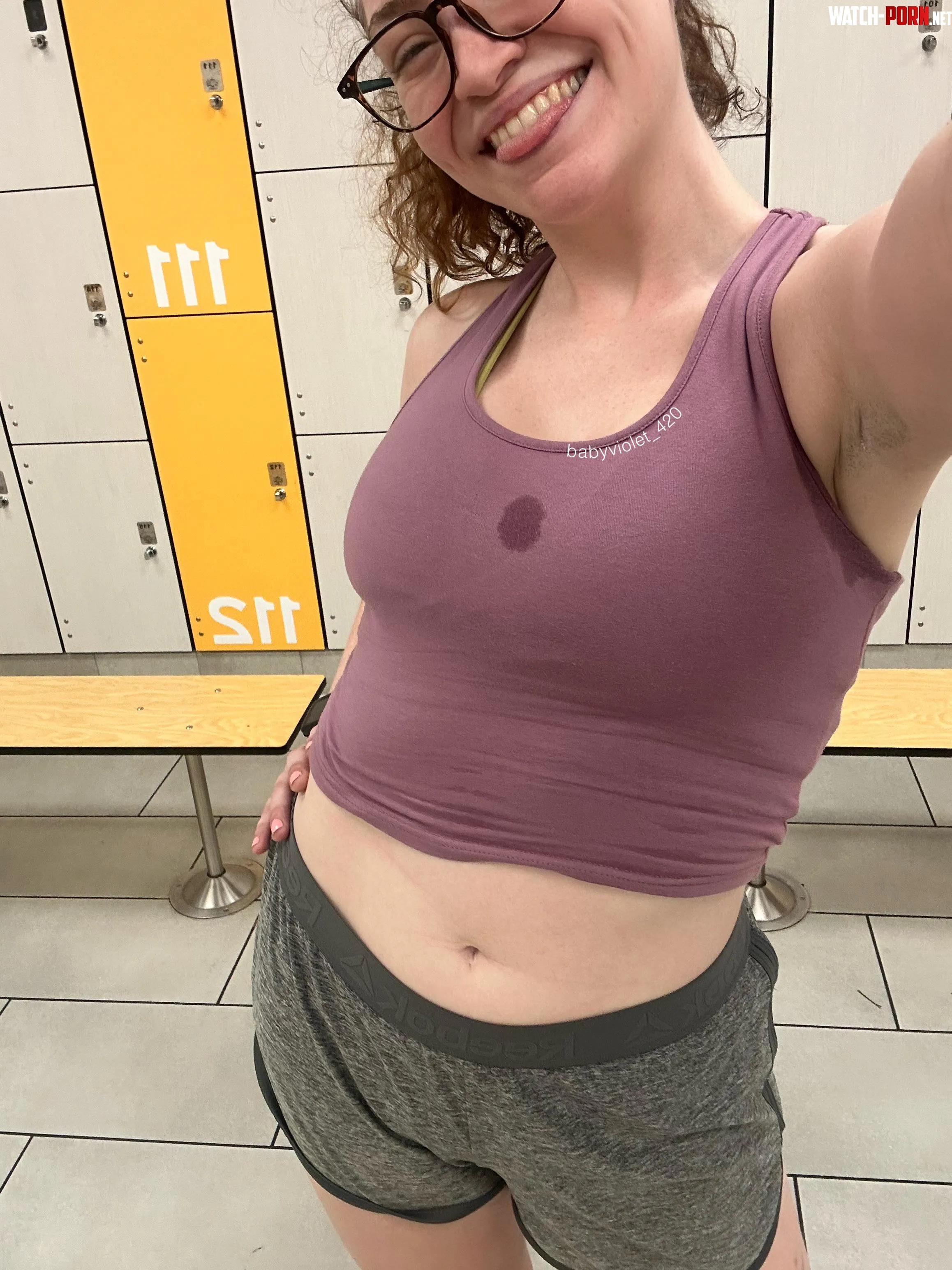 ISO an armpit sniffer  by 420baby_violet
