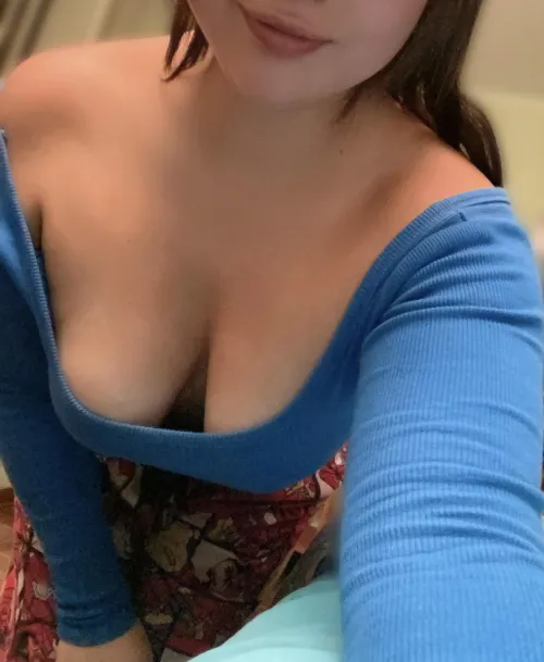 Thumbnail SexyAzucena's Beauty Unveiled - Chubby Charm