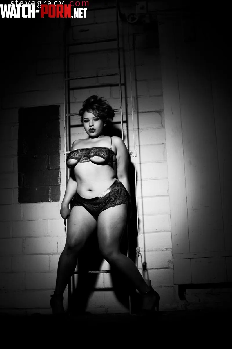 Sarah So Noir by SteveGracyPhoto
