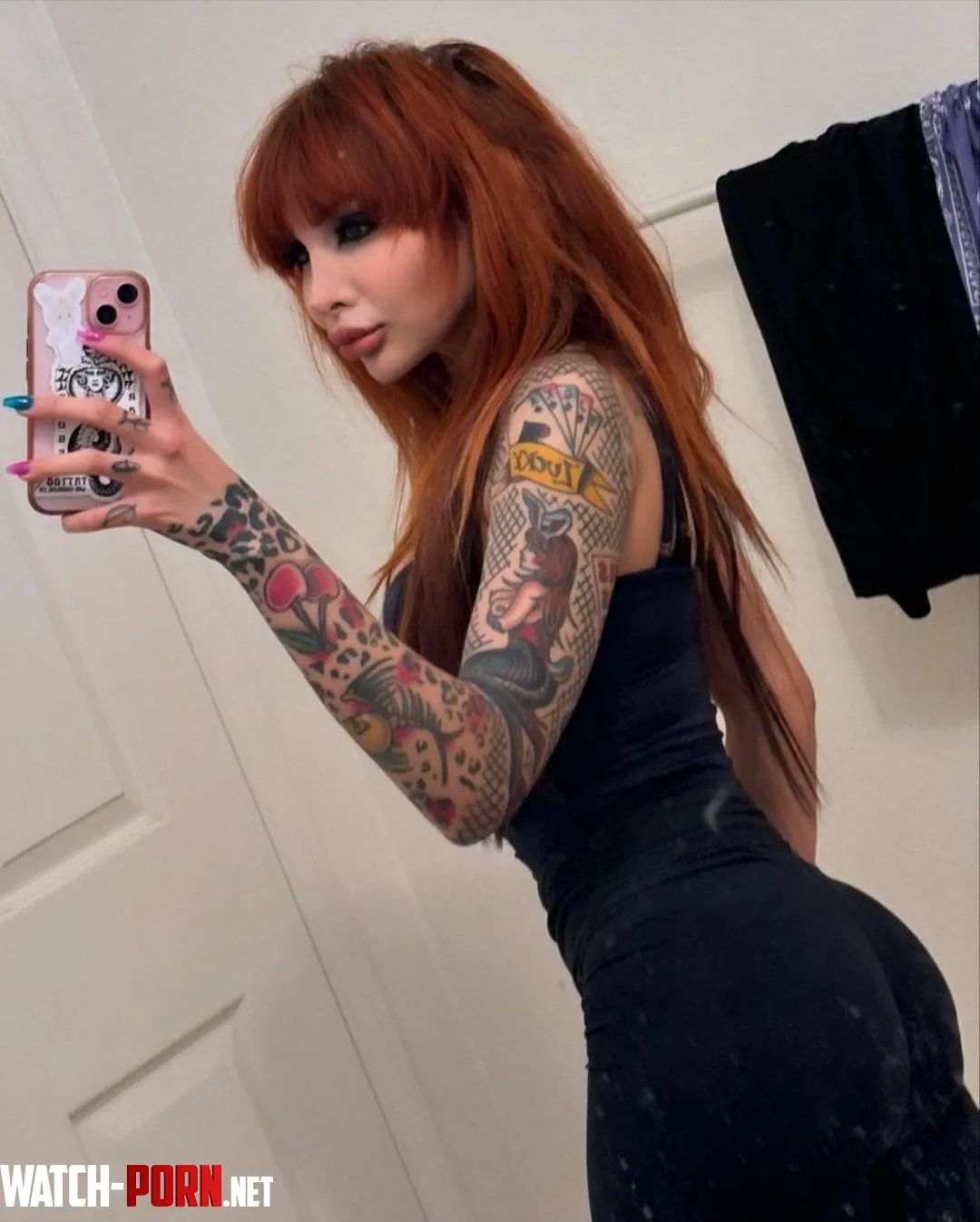 this doll loves showing off her fit body by bambiblak3