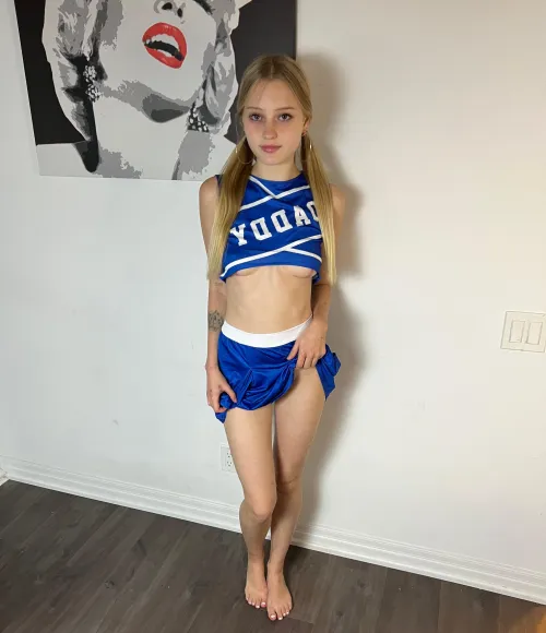 Thumbnail Exploring Sensuality: LunaPinkxo's NSFW Outfits Showcase Sexy and Cute Appeal