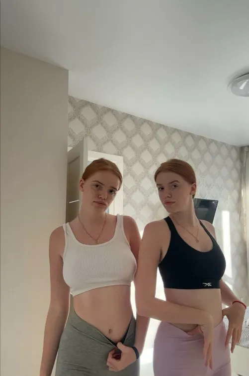 Thumbnail Get Fit with Alicia-Hotty's TwinGirls Search for a Trainer