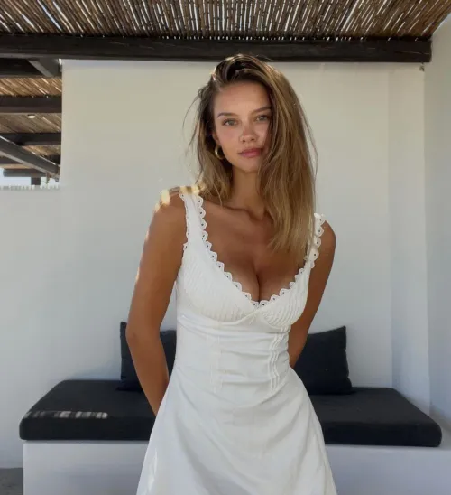 Thumbnail Mesmerizing Beauty: Nicola C Captures Hearts in Sexygirls Realm