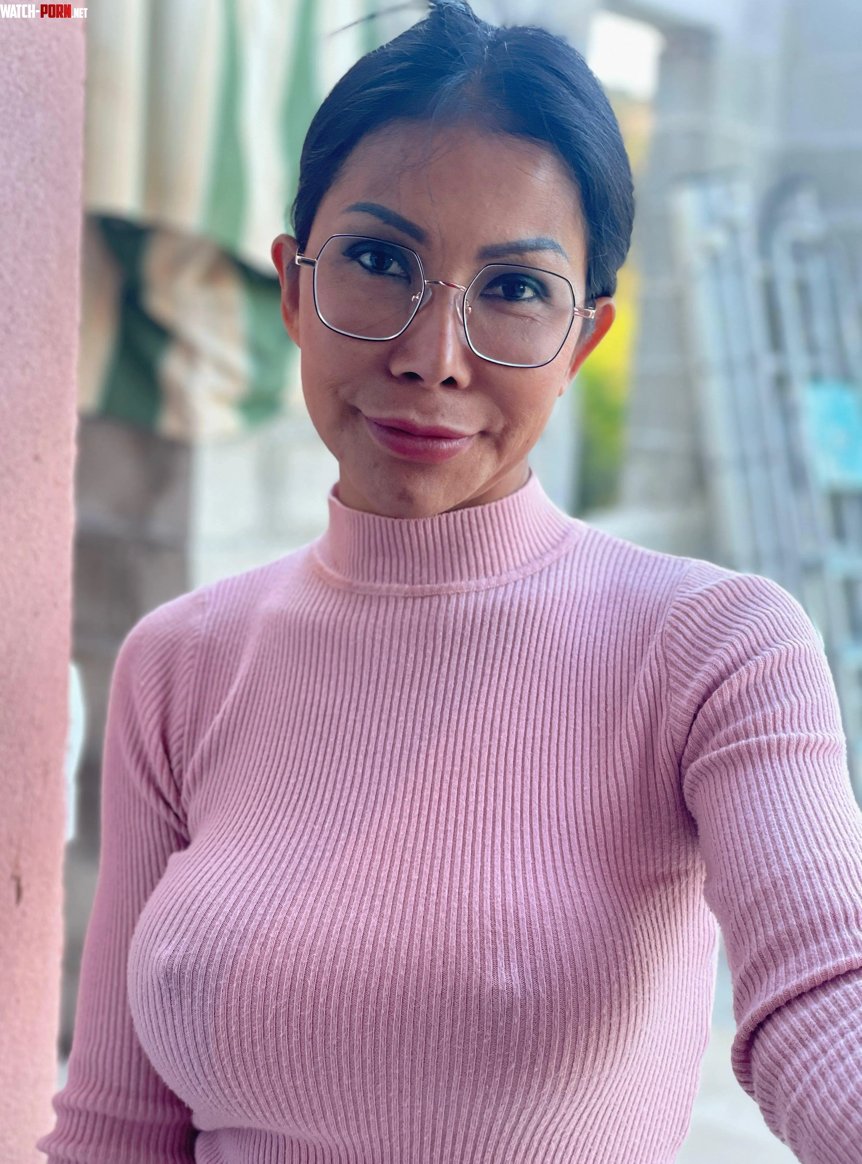 This top really pops by bustyxqueen