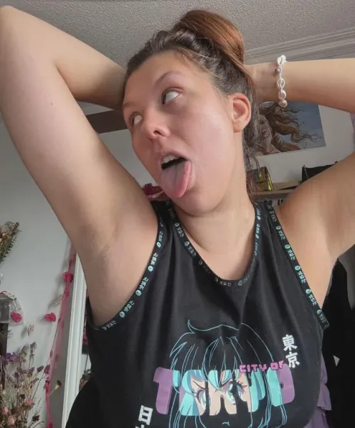 Thumbnail neon__goddess Gets Real About Sweat in New Article