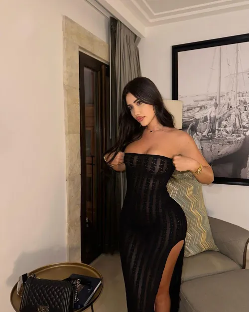 Thumbnail Shining as Your Trophy Wife | weldariyehik