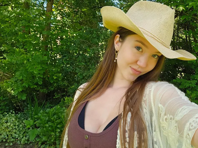 Thumbnail Jade_love_12345: Embrace Your Inner Kinky Cowgirl with This Outfit