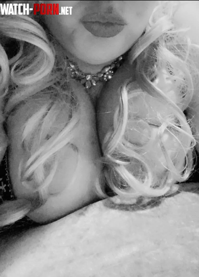 Do you want a Sexy sultry sophisticated busty blonde this Saturday  by FruityTales69