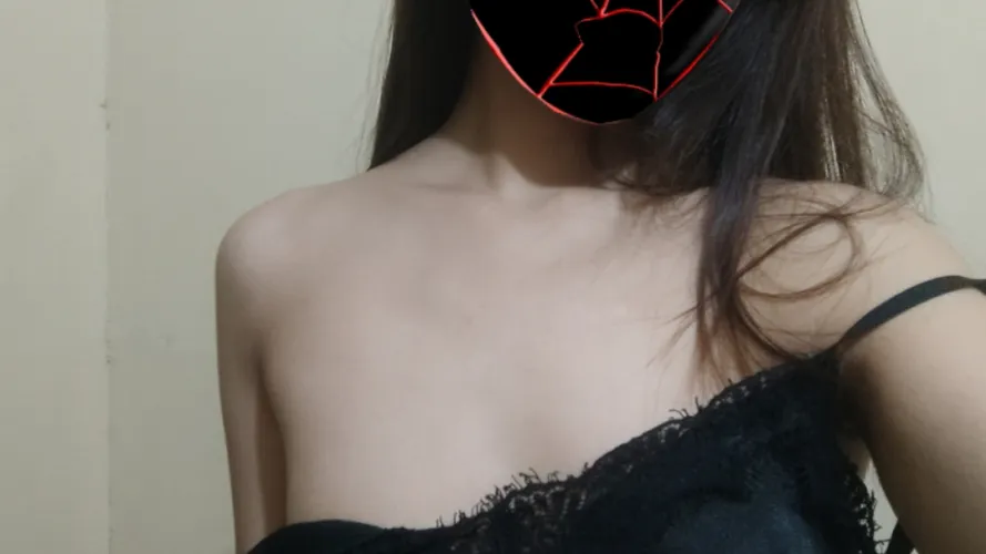 Thumbnail snarekruk: Embracing the Beauty of Petite Sensuality