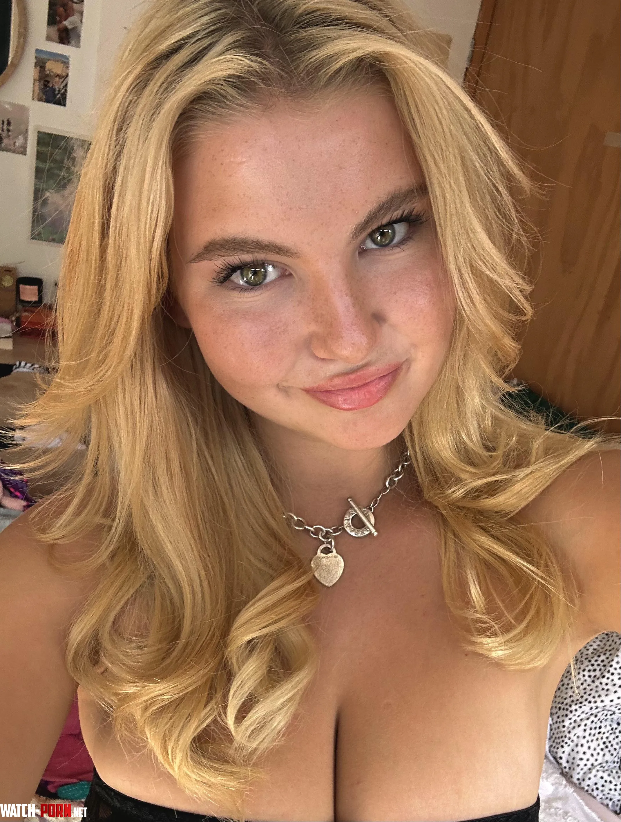 Blonde trophy by cococ0wgirl