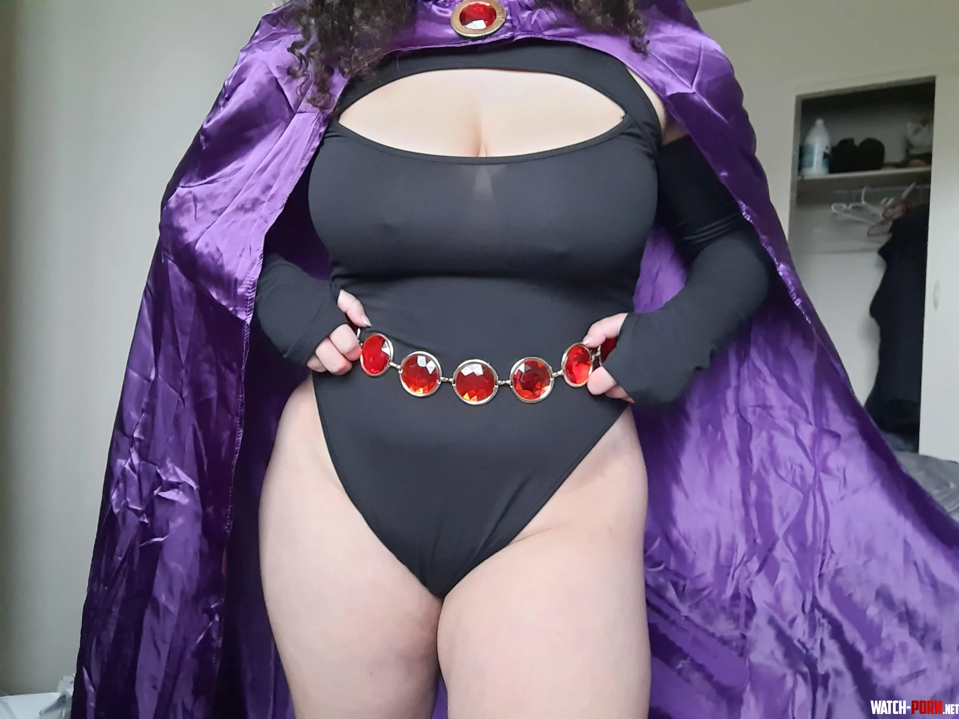 My take on a Raven cosplay daphnethedryad by daphnethedryad