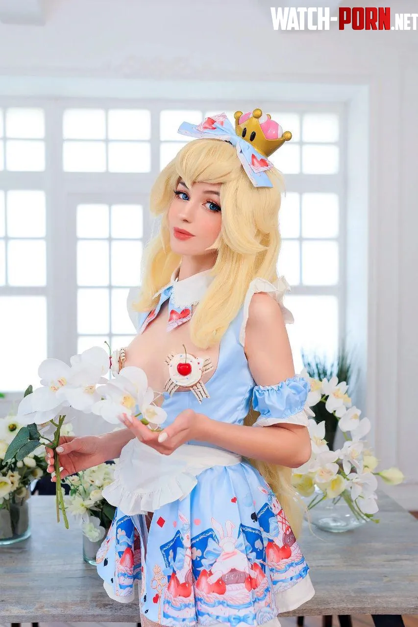 Princess Peach by Axilirator  by Axilirator_Cosplay