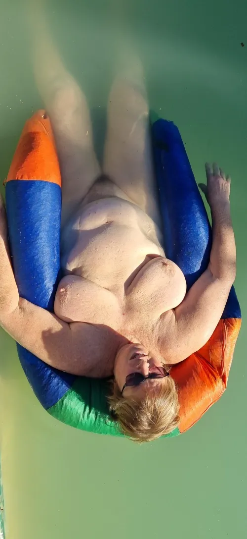 Thumbnail Floating Flesh: Exploring BBW Nudism with Author cuddlycamilla