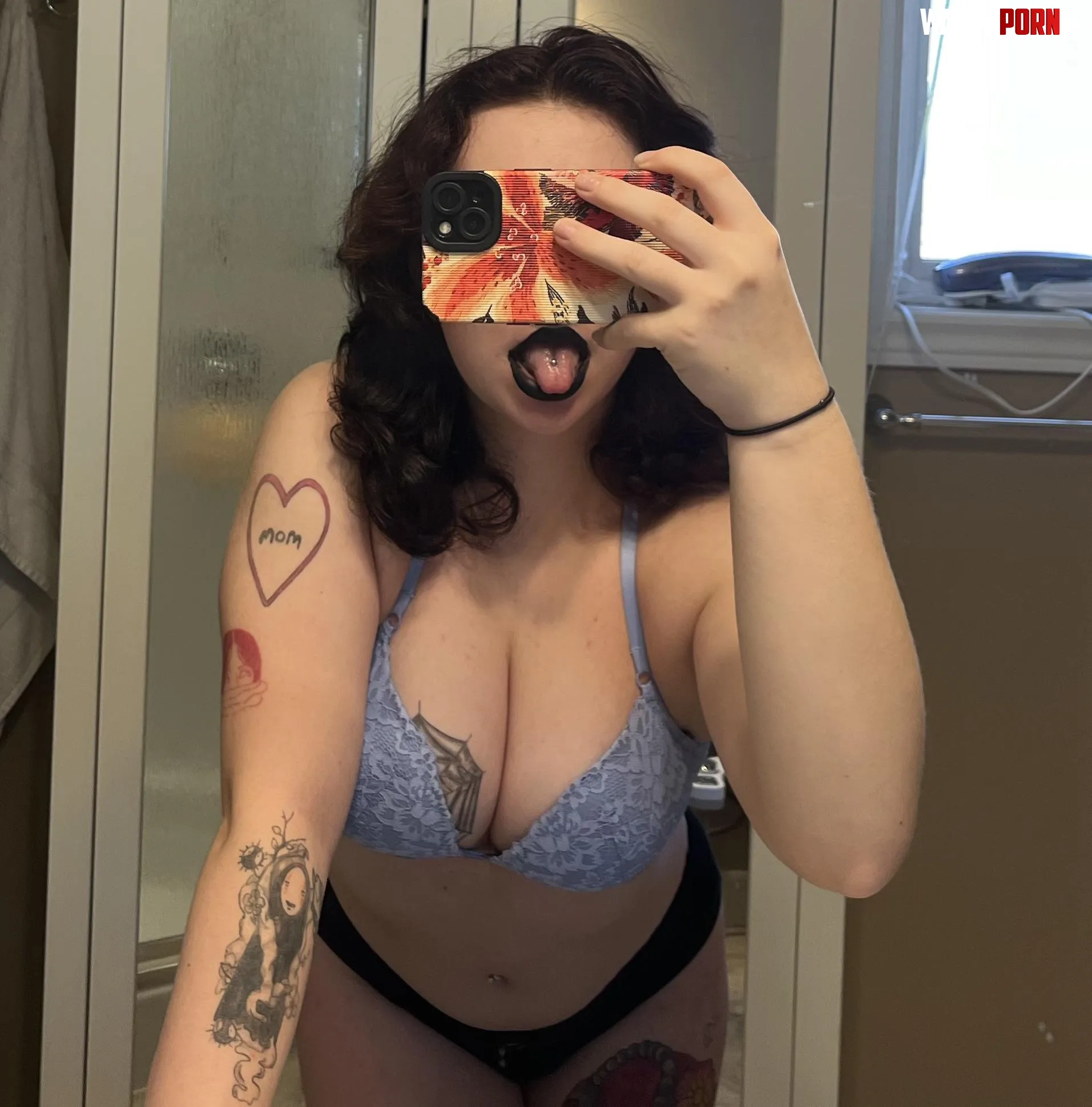 can i be your goth gf by garfeildlover69