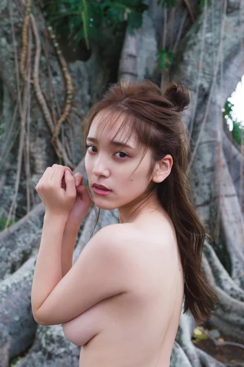 Thumbnail Sayaka Tomaru: A Glimpse into Gravure Beauty