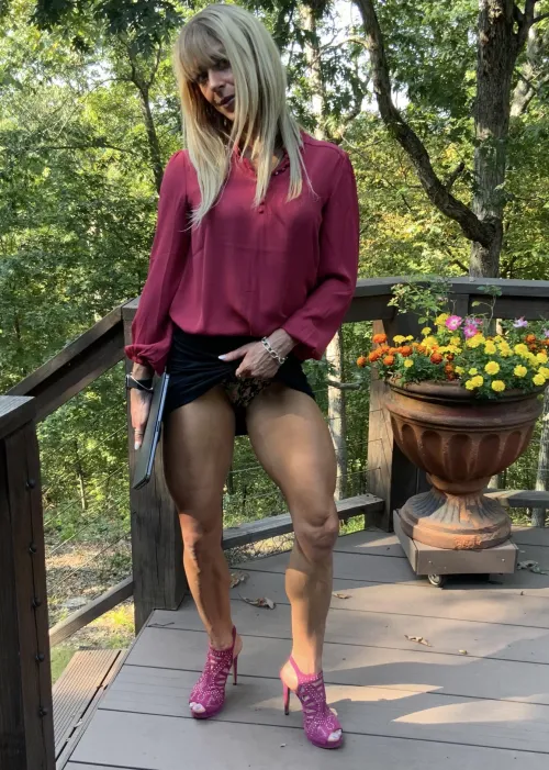 Thumbnail Colorful Secrets: SavanahLinn's Vibrant Wardrobe Choices
