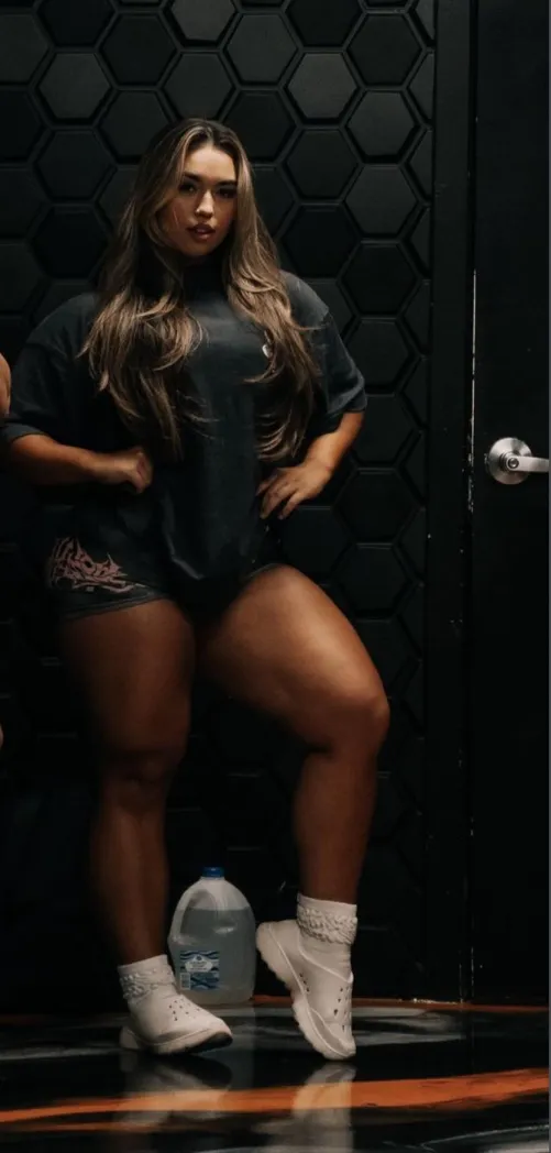 Thumbnail Tamara's Journey: Navigating the World of ThickFit with RedHopSnob