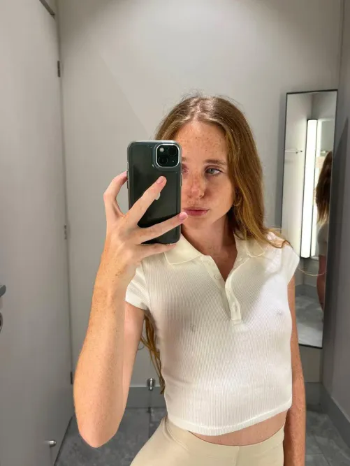 Thumbnail Secrets of Pokies in the Changing Room | HelmetCouple