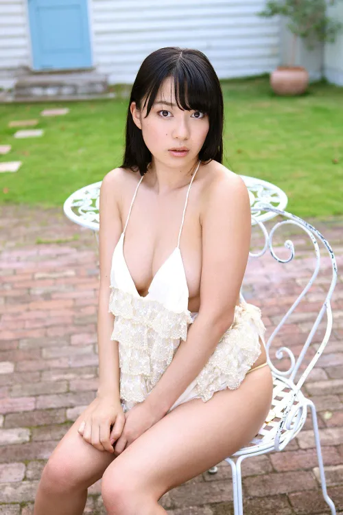 Thumbnail Tomoe Yamanaka by Author portmaniac | GravureGirls