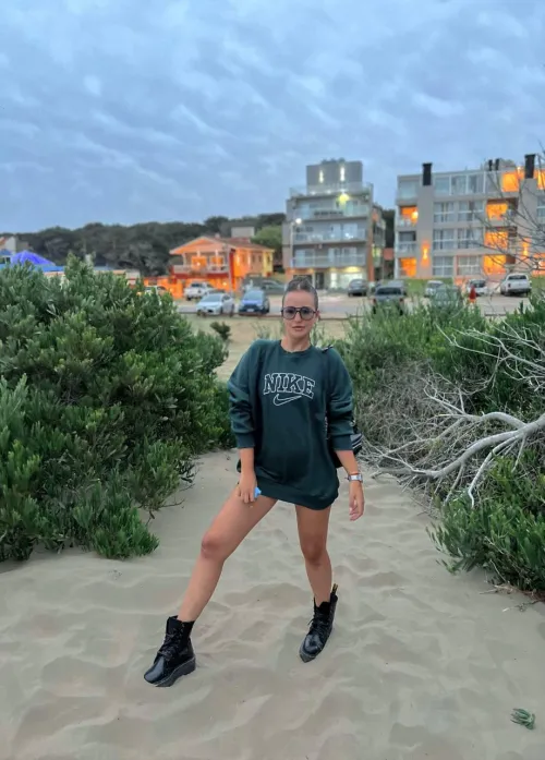 Thumbnail Exploring The Remarkable Physique of an 18-Year-Old: A Deep Dive into The Leg Strength of TheGracieGrey