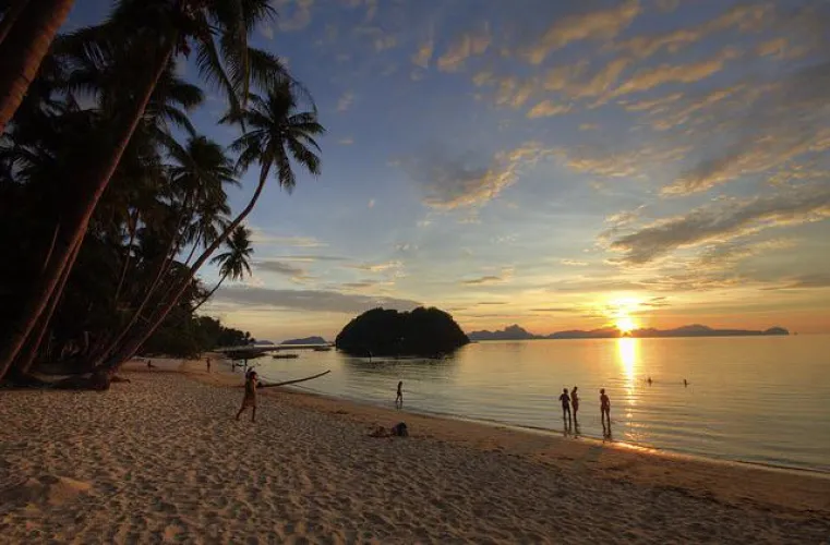 Thumbnail Paradise Found at the Quiet Beach - A Dreamy Escape