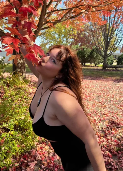Thumbnail Autumn Freedom: Ready for a Braless Season | Cosmonaughtie_