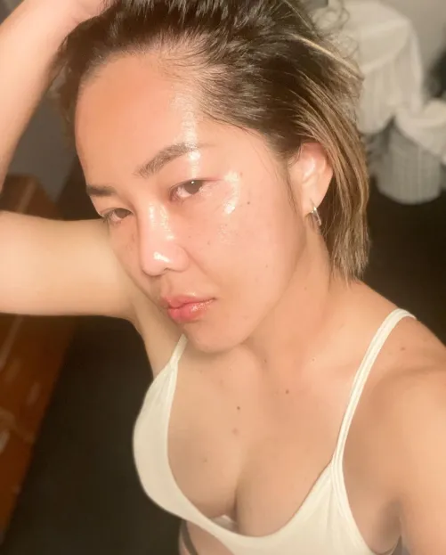 Thumbnail Facing 90% Humidity at 7 am - Cecelia_097's Story