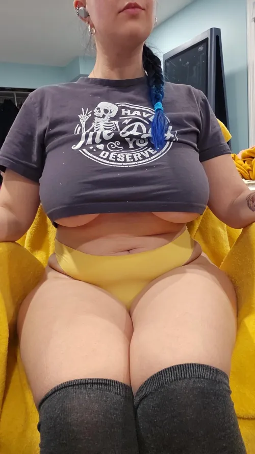 Thumbnail Bury Between Thighs - Sensual Insights from August_Star69