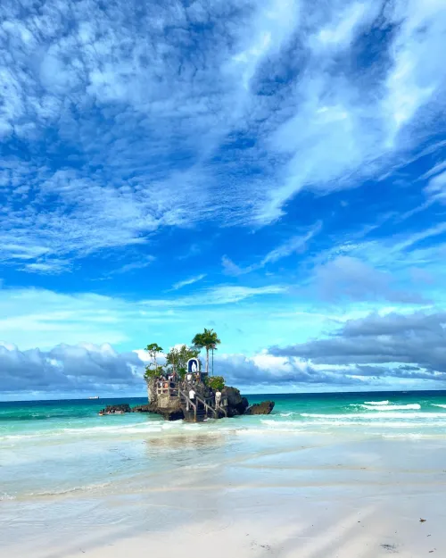 Thumbnail Boracay Philippines: A Beach Lover's Paradise by AvaBenette