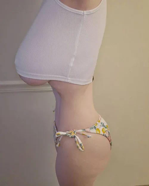 Thumbnail Showing Off More than Just My Booty | Wrong_Opening5448 | biggerthanherhead