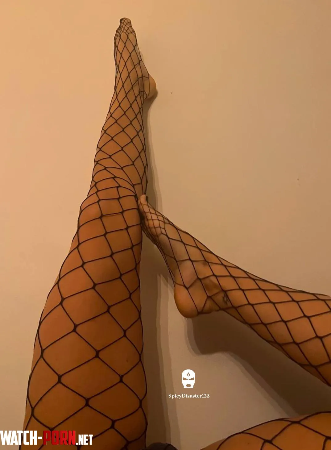 Legs for days  by spicydisaster123