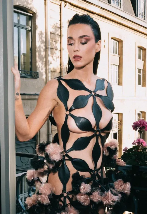 Thumbnail Katy Perry Vibes Explored by North_Confident