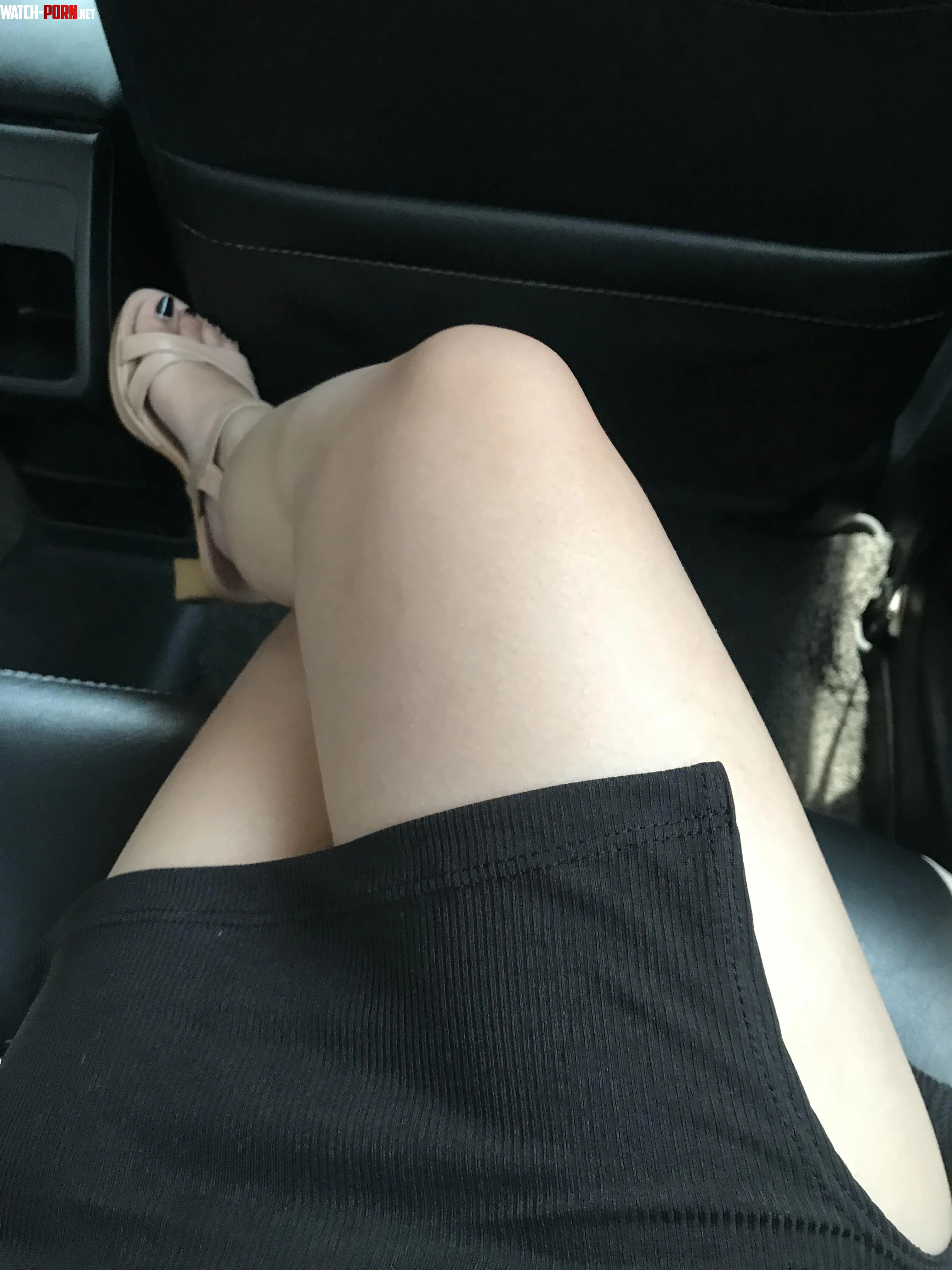 Business Meeting muna si Tita HR f by midnytCraving28