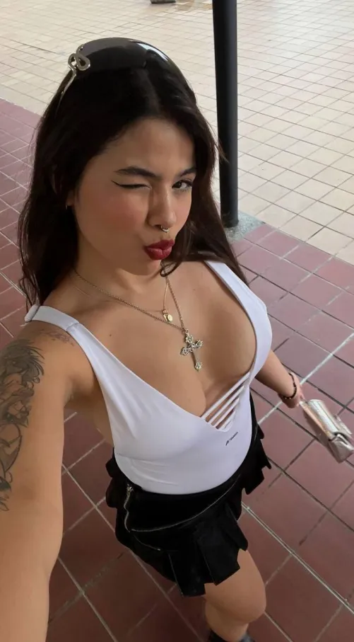 Thumbnail chicxgoddess: It's a No Condoms Night with Total Babes
