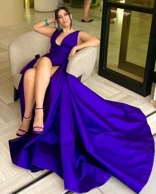 Thumbnail Stephanie Beatriz: An Elegant Figure in gentlemanboners by jimlahey2100