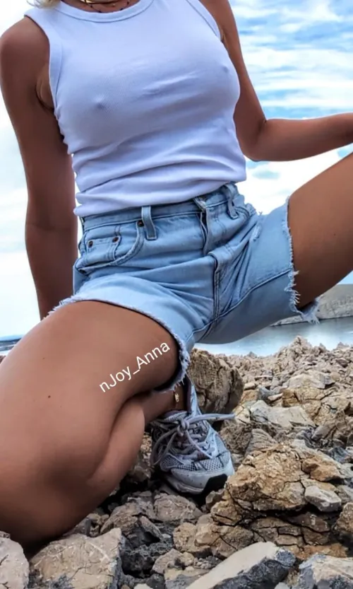 Thumbnail nJoy_Anna's Adventure of Hiking with No Bra