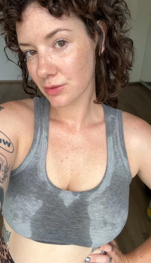 Thumbnail Temptation - Towel or Tongue? MAN_KEGELS' Dilemma