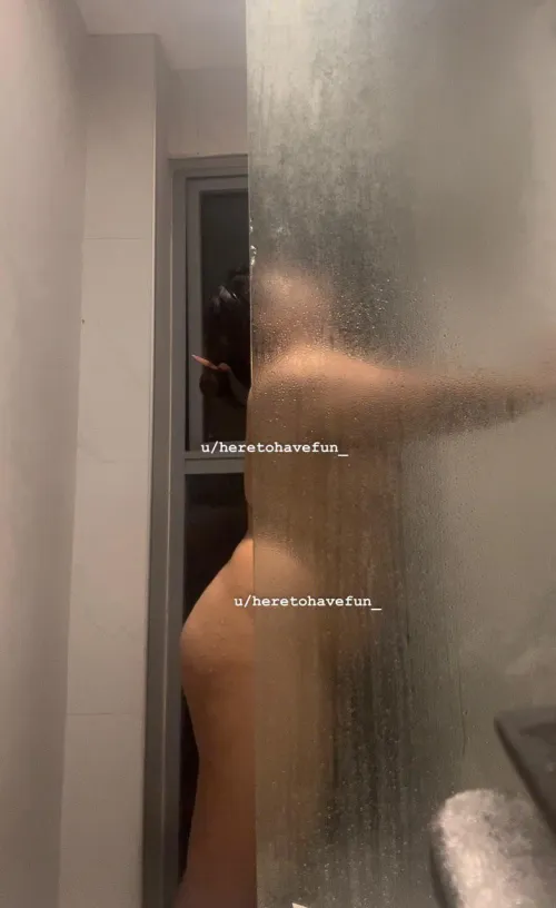 Thumbnail heretohavefun_: Inviting Others to Join in Pleasure