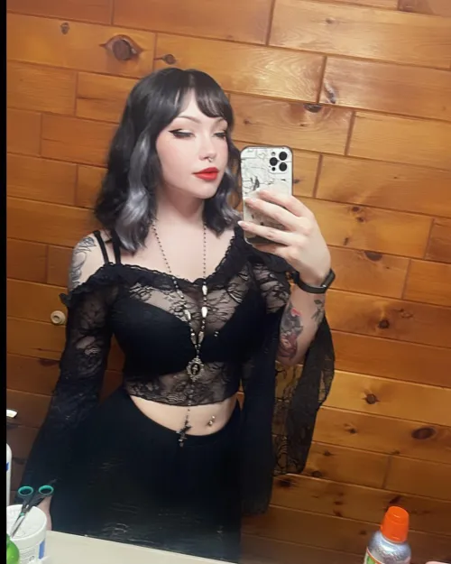 Thumbnail Party Perfection: Lacey Croptop Style Inspiration | By nivnixxi
