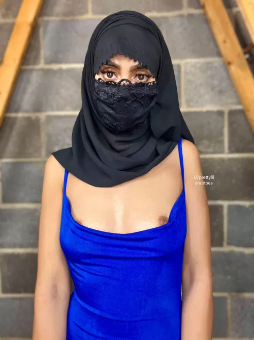 Thumbnail Fashion Dilemma: prettylilarabtoes' Style Choices