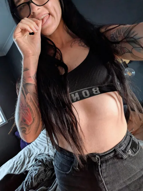 Thumbnail Exploring Innocence and Guiltiness: Dive into the World of Goth Sluts with MissRiahxo