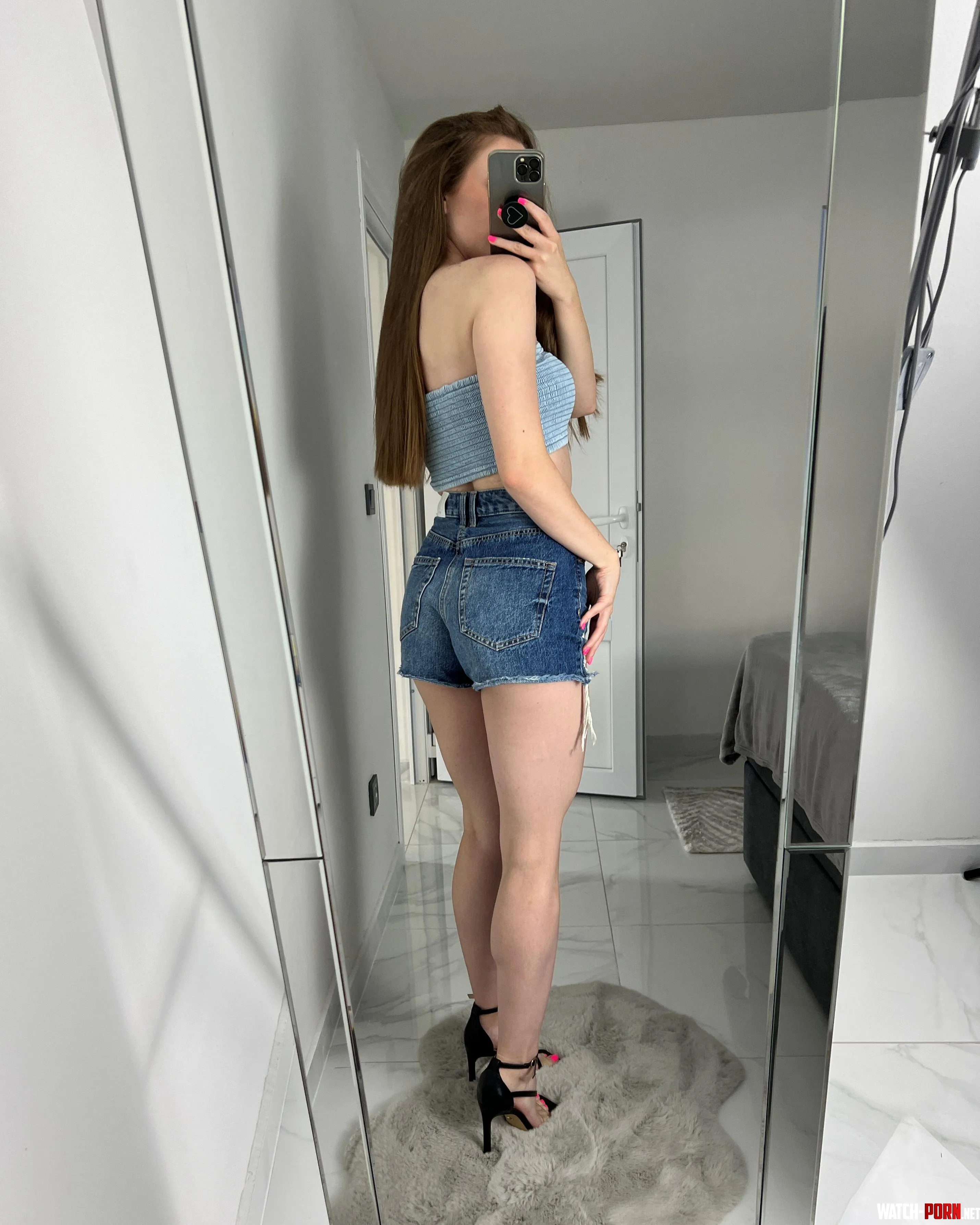 High heels make my legs look so much better by tinsleyteaser